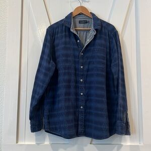 Southern Tide Reversible Shaket Blue Gingham Tribal Southwestern Fleece Large